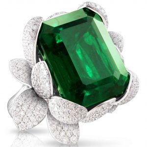 White Gold Ring with Emerald and Diamonds