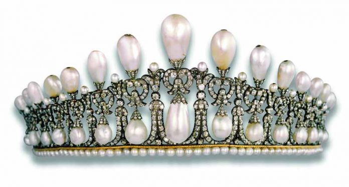 tiaras tiaras