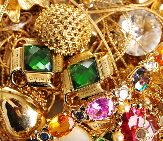 Period jewellery value soars 80% in last decade, according to new findings Gold jewels