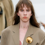 Celine-hammered-brooch-compressor