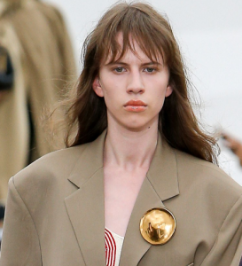 Celine-hammered-brooch-compressor