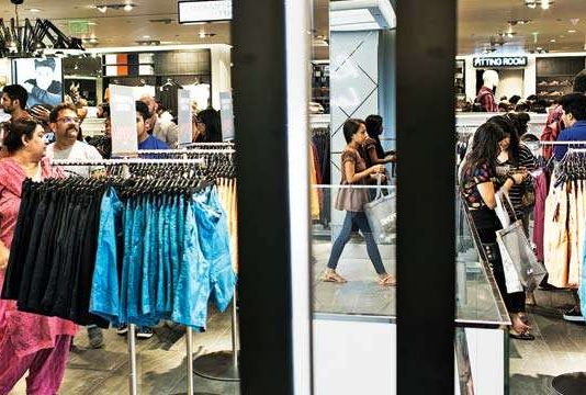 After Zara, H&M to launch e-commerce site in India hm-hennes-mauritz