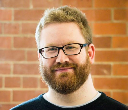 How can jewellers advertise effectively online? Martin-Calvert-Blueclaw