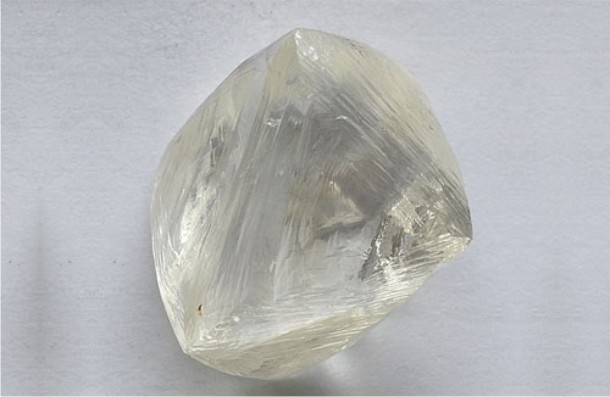 ALROSA to Hold Auction of Large Rough Diamonds at International