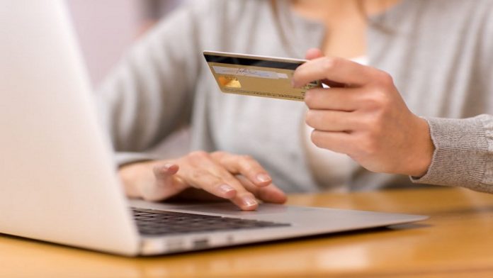Early Easter accelerates online sales growth