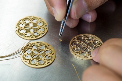 Heritage filigree jewelry maker Eleuterio