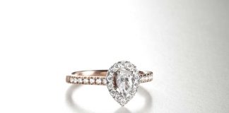 Pear halo from Dominos Diamond Ring Mount Offering