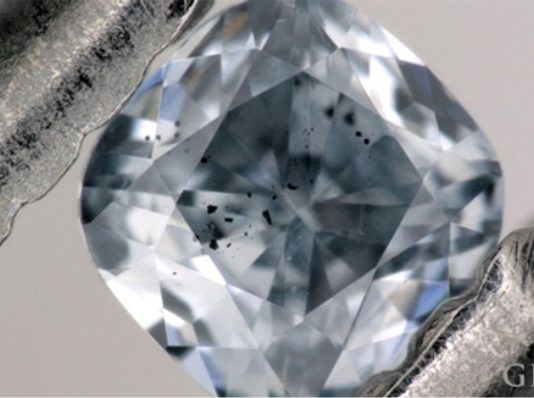 GIA-led Research Team Discovers “Superdeep” Origins of Blue Diamonds