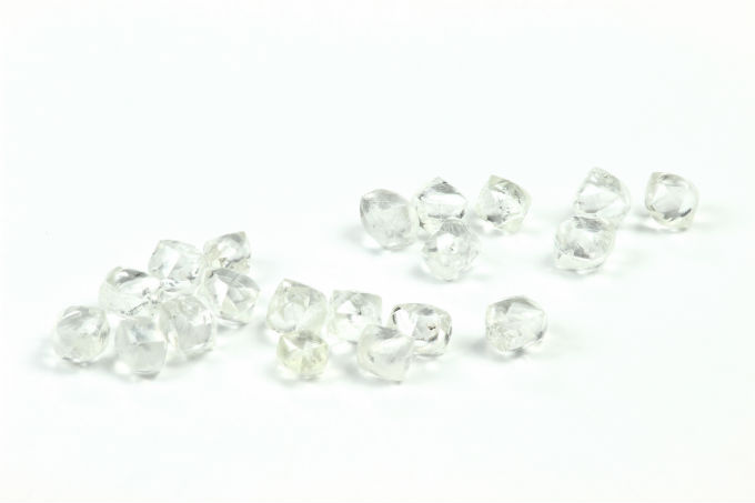 ALROSA to Hold Auction of Large Rough Diamonds at International