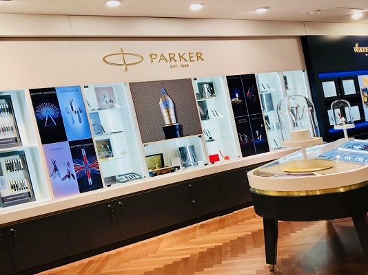 Jewellery display designer picks up small business accolade for its work with top brands
