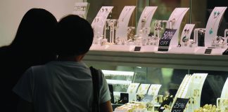 Scots spend more on jewellery as an anniversary gift, study claims
