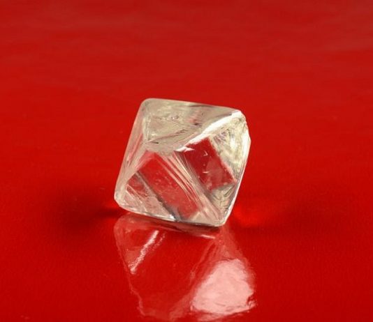 ALROSA to sell rare rough diamonds in New York