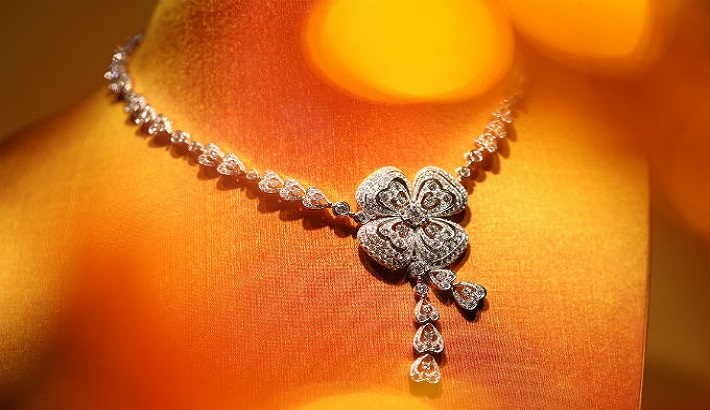 bulgari flower necklace