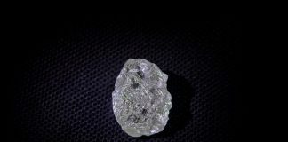 ALROSA mines the largest diamond in recent years