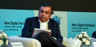 India's richest man to battle Amazon, Walmart in e-commerce