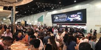 the 63rd Bangkok Gems & Jewelry Fair Foreign Trade Partners Admire “Thailand’s Magic Hands”