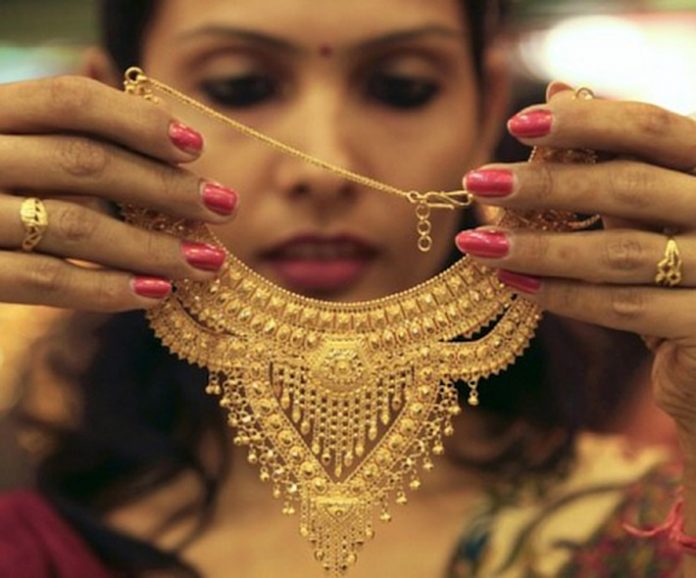 Asia Gold-India demand picks up as prices dip; buyers eye further correction