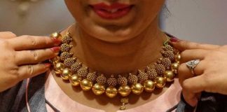 Organised jewellery companies may gain from ban on risky deposit schemes