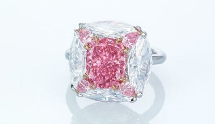 fancy vivid purplish pink diamond ring