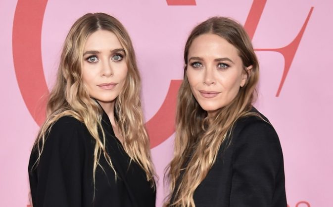Ashley and Mary Kate Olsen Win Their 5th CFDA Award