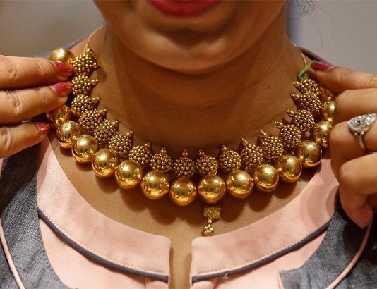 Gems & jewellery sector seeks cut in gold import duty to 4% Gems & jewellery sector seeks cut in gold import duty to 4%