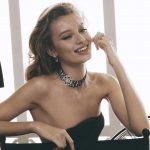 The Action! necklace is a replica of a piece of old-fashioned celluloid film that thanks to the use of zirconium metal is sinuous and slender.
