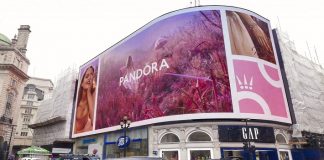 Pandora paints London pink