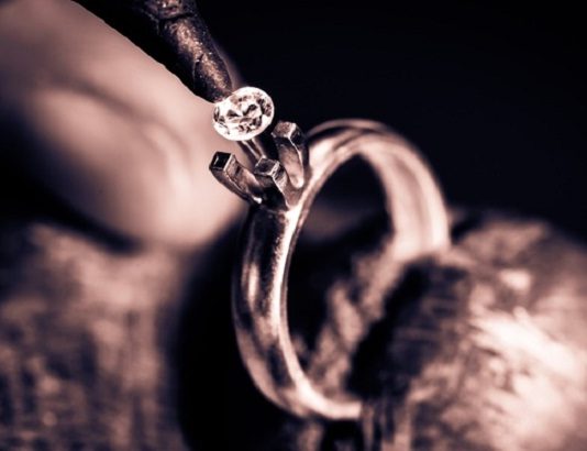 Lab-Grown Diamond Damage Differs from Mined Stones