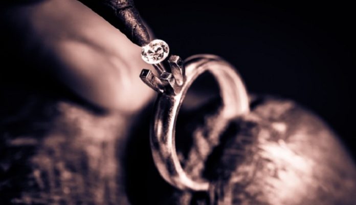 Lab-Grown Diamond Damage Differs from Mined Stones