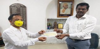 Aisshpra Gems and Jewels on behalf of Aisshpra Foundation Donates 11 Lakhs for Coronavirus Rescue in Gorakhpur