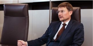 Alrosa Boss Sells Half His Shares to Fight Coronavirus