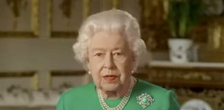 Queen Chooses Turquoise and Diamond for Coronavirus Address