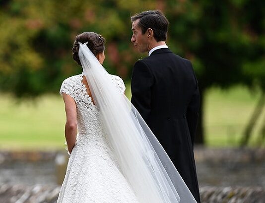 Signet Jewelers braces for upticks in ring sales through 2021 with weddings back on