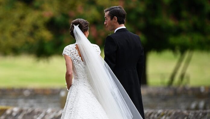Signet Jewelers braces for upticks in ring sales through 2021 with weddings back on