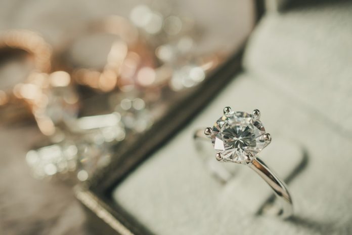 How To Pick The Perfect Engagement Ring On A Budget