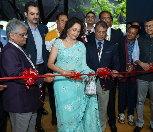 Hema Malini, Member of Parliament Inaugurates the 38th edition of India International Jewellery Show (IIJS) Premiere 2022