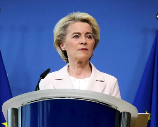 EU Plans New Sanctions on Russia, but not Diamonds