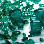 WHAT IS THE DIFFERENCE BETWEEN NATURAL AND LAB-CREATED EMERALD?