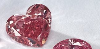 Fancy Color Diamonds Up 1%, White Diamonds Down 6.7%