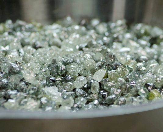 Zimbabwe Court Returns 129,400-ct Diamonds to UK Miner