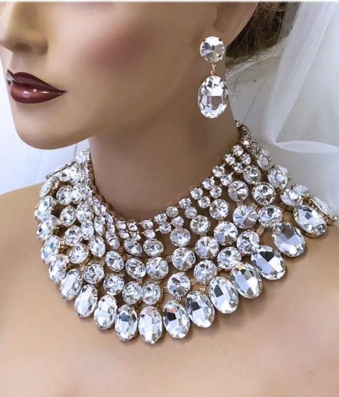 How to Choose the Best Diamond Ring: A Comprehensive Buying Guide
