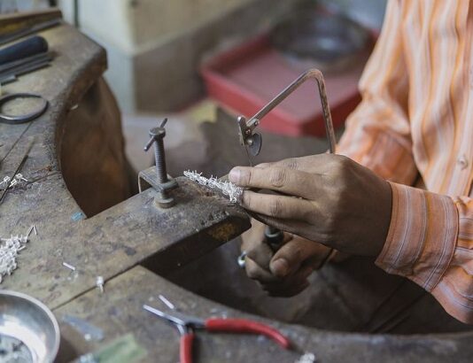 India Demand Drives Up Global Silver Jewellery Fabrication +29% To Record High In 2022