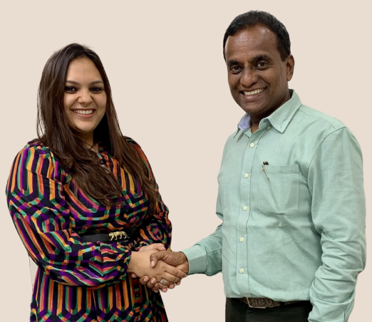 Mrs. Pooja Sheth Madhavan and Mr. K Srinivasan, Chairman and MD, Emerald Jewel Industry India Ltd