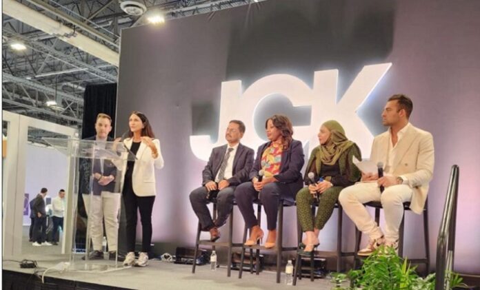 From Mines to Fingers: JCK Talks Highlights the Importance of Transparency in the Diamond Supply Chain From Mines to Fingers: JCK Talks Highlights the Importance of Transparency in the Diamond Supply Chain