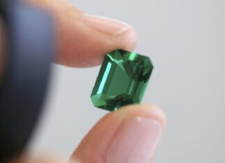 Tiffany Buys "Finest Ever" Muzo Emerald