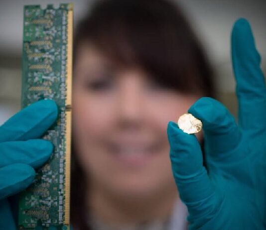 UK Royal Mint Recycles Electronic Waste Into Gold