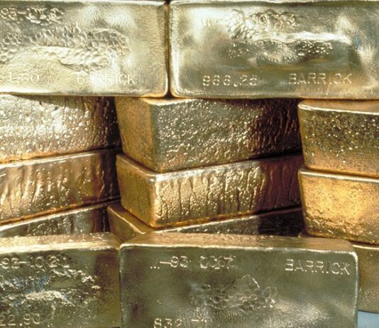 Barrick Temporarily Halts Operations at Mali Gold Mine Amid Government Dispute
