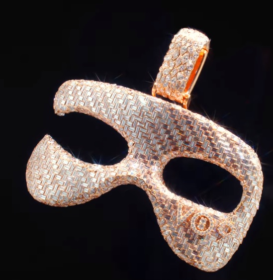 Victor Osimhen Commissions $1M Gold and Diamond Mask—A Symbol of Grit and  Glory - The Jewelry Magazine