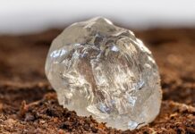 De Beers Hosts First Diamond Auction in Botswana After Headquarters Relocation