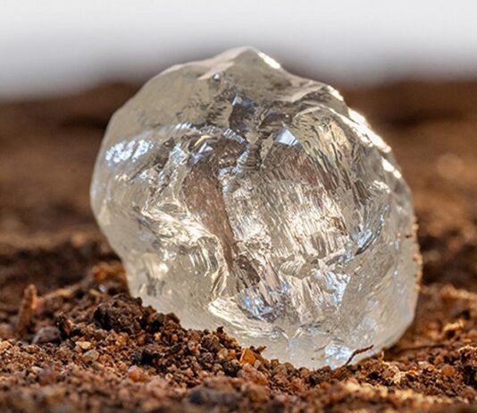 De Beers Hosts First Diamond Auction in Botswana After Headquarters Relocation